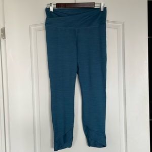 Ladies 7/8 Nike Dry Fit leggings Size L Teal
